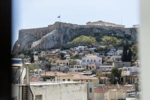 3 bdr Apt Incredible Acropolis View