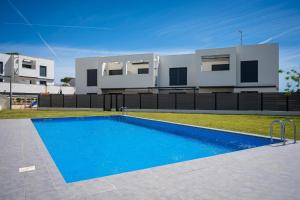 AT307 Planta baja con piscina a pocos metros de la playa Cañadel