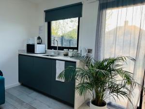2 Bedroom Garden Studio in Cambridge City Centre with Parking