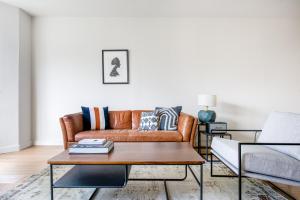 UWS 2BR w Doorman Gym Parking nr Central Park NYC-596