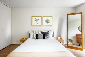 UWS 2BR w Doorman Gym Parking nr Central Park NYC-596