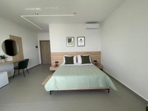 Helens Seaside Resort