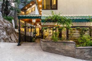 Country Inn Premier Pacific Mall Road Mussoorie