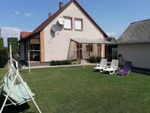 Apartment in Balatonmariafürdo 19233 - Balatonújlak