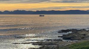 Casa Balena - Gansbaai seafront accommodation, back-up power