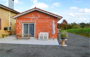 Maisons de vacances Beautiful home in Pouillon with 2 Bedrooms and WiFi : photos des chambres