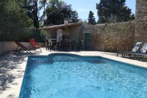 Maisons de vacances Mas provencal datant de 1738 avec piscine : photos des chambres