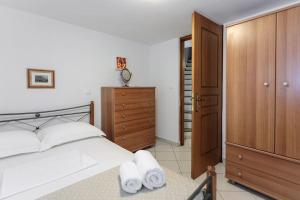 "Triacanthos" 2 bedroom house