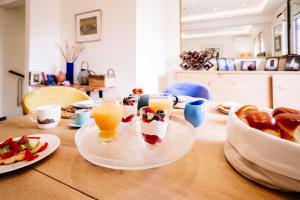 Deviazi 4 - Charming Apartment for 2 in the Heart of the City-5 Minutes from the beach