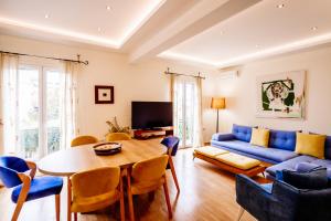 Deviazi 4 - Charming Apartment for 2 in the Heart of the City-5 Minutes from the beach