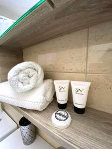 Jasmin Apartments Brown