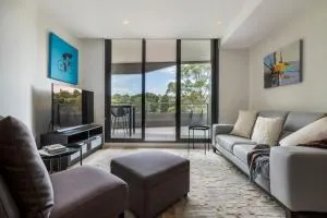 Peaceful 2 bedroom unit with Free parking - Kew