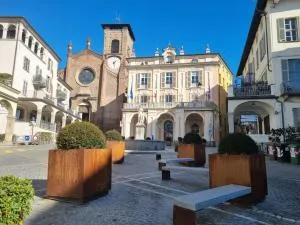 Nicoletta House - 蒙卡列里