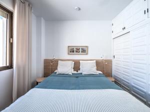 Penthouse with roof terrace in Parador, Nerja