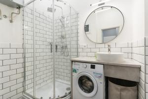 Trendy Design Apartment- 1 BR- AC