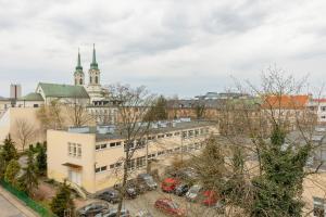 Warsaw Old Town Apartment 2023 by Renters