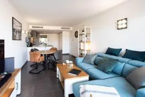 A7- 2 BDR Sea & Mountain View - AC, Parking, Pool & Terrace - Plaine de la Brague