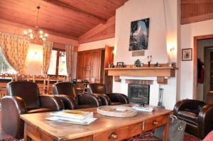 Chalets Chalet de 5 chambres avec vue sur la ville terrasse amenagee et wifi a Cordon : photos des chambres