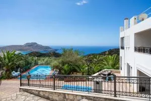 A 5 bedroom villa with pool & amazing sea view! - Sellía