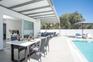 VillaPhysis with Private Pool