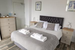Double - Ensuite - Large room in Highlands Hotel