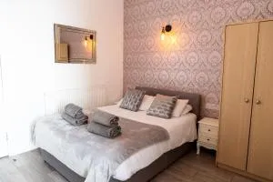 Highlands Hotel and bar - 贝克斯希尔