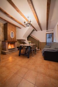 Two-Bedroom House (7 Adults) room in Casas Rurales Los Olivos