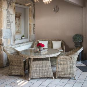 Hotels The Originals Boutique, Hotel de la Balance, Montbeliard : photos des chambres