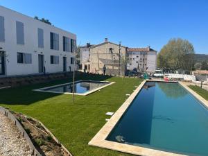 Appartements Les Papillons du Ventoux - La Petite Tortue - een slaapkamer met terras : photos des chambres