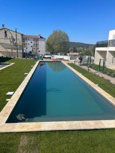 Appartements Les Papillons du Ventoux - L'Aurore de Provence - twee slaapkamerappartement met terras en tuin : photos des chambres