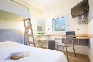 Hotels Ibis Budget Frejus Capitou : photos des chambres