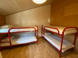 Chalets Chalet les Bleuets 12p - babyfoot & Wii : photos des chambres