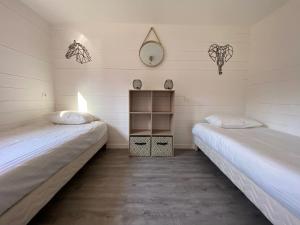 Chalets Chalet les Bleuets 12p - babyfoot & Wii : photos des chambres