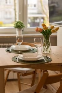 Aleja Jana Pawła II Studio Warsaw by Noclegi Renters