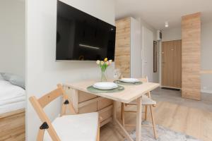 Aleja Jana Pawła II Studio Warsaw by Noclegi Renters
