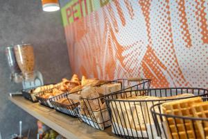 Hotels Ibis Budget Frejus Capitou : photos des chambres