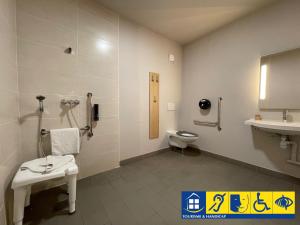 Hotels B&B HOTEL Bordeaux Langon : Chambre Double - Accessible aux Personnes à Mobilité Réduite 