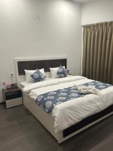 Seandee - Lush Private Rooms in Viman Nagar