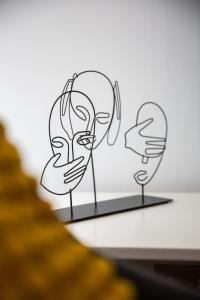 Apt nuevo! 2 hab, baño doble, garaje, Metro a 200m