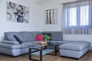 T&T sea view apartment, balcony, barbecue, parking