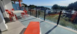 AZAHAR BEACH Red Apartments & Spa