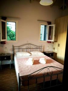 Villa *Orizontas*5 from town-seaMountain view