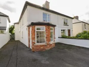 4 McNeela Terrace - Castlebar