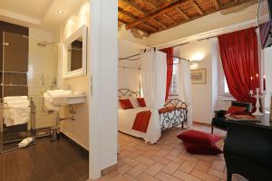 Madonna de' Monti Suites