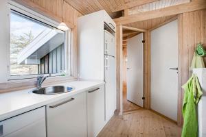 Summer House With Sea View In The Dunes