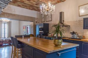 Maisons de vacances Luxurious Character House in the Heart of Roujan : photos des chambres