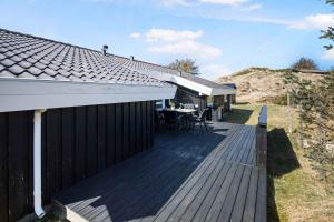 Summer House With Sea View In The Dunes
