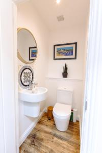 Chute House 4 Bed House Private Garden City Ccenter