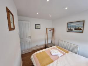 28 ExcellentStays - Heathrow - 5 Bedroom House