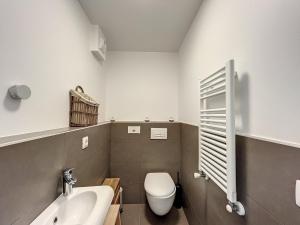 Appartement rénové à Chamonix, balcon, parking - FR-1-507-37